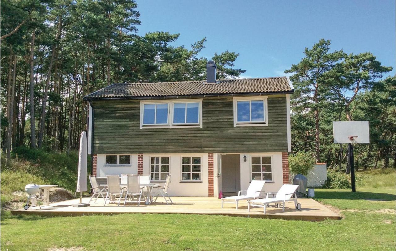 Gorgeous Home In Borrby With Wifi Exterior foto